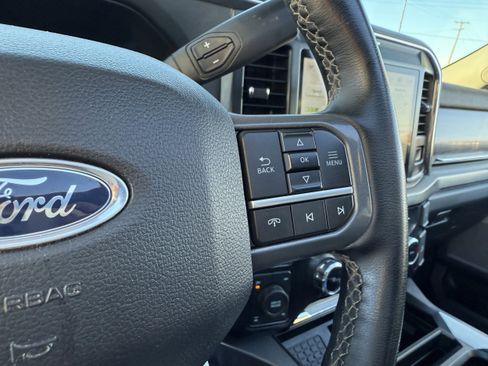 Used 2025 Ford F250 Lariat w/ Black Appearance Package image 18