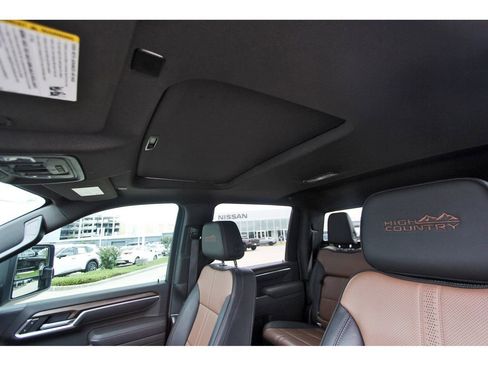 Used 2025 Chevrolet Silverado 3500 High Country w/ High Country Premium Package image 20