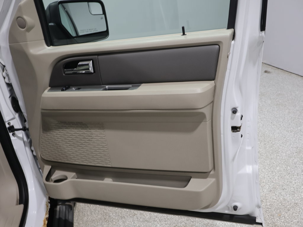 Used 2013 Ford Expedition EL XLT w/ HD Trailer Tow Pkg AWD/4WD image 23