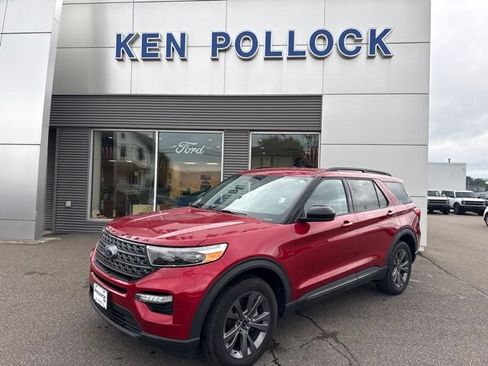 Used 2024 Ford Explorer XLT w/ Equipment Group 202A AWD/4WD image 2