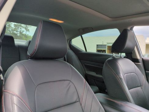 Used 2023 Nissan Altima 2.0 SR FWD image 32