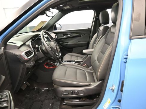 Used 2023 Chevrolet TrailBlazer RS w/ Sun and Liftgate Package FWD image 11