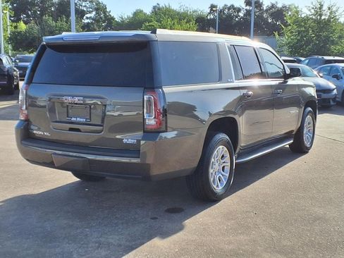 Used 2016 GMC Yukon XL SLE w/ Convenience Package RWD image 4
