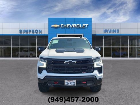 Used 2024 Chevrolet Silverado 1500 LT Trail Boss w/ Convenience Package II AWD/4WD image 3