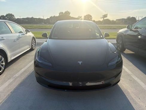 Used 2025 Tesla Model 3 Long Range RWD image 2