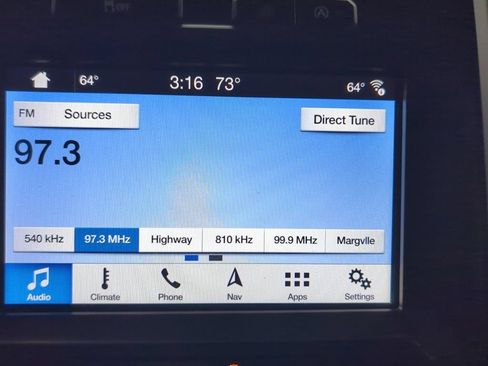 Used 2019 Ford F150 Lariat w/ Equipment Group 502A Luxury AWD/4WD image 27