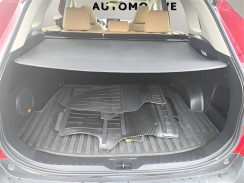 Used 2021 Toyota RAV4 XLE Premium image 18