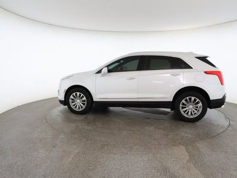 Used 2017 Cadillac XT5 Luxury w/ Driver Awareness Package image 7