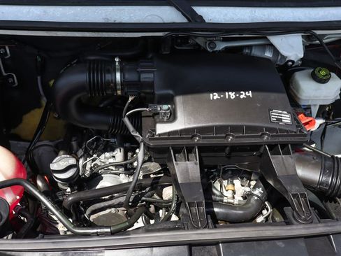 Used 2018 Mercedes-Benz Sprinter 3500 image 19