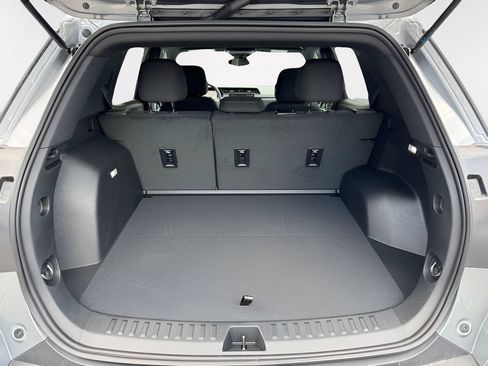 New 2027 GMC Terrain Elevation FWD image 6