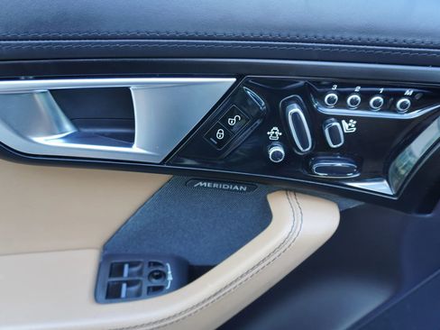 Used 2015 Jaguar F-TYPE S RWD image 30