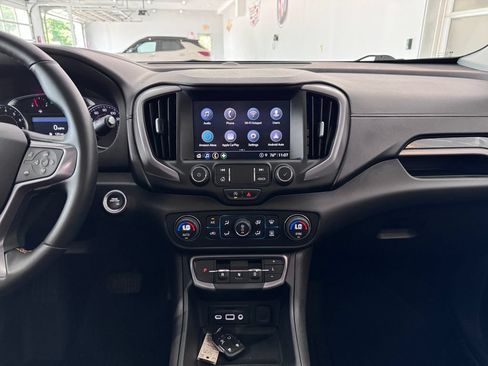 Certified 2024 GMC Terrain AT4 w/ Tech Package AWD/4WD image 15