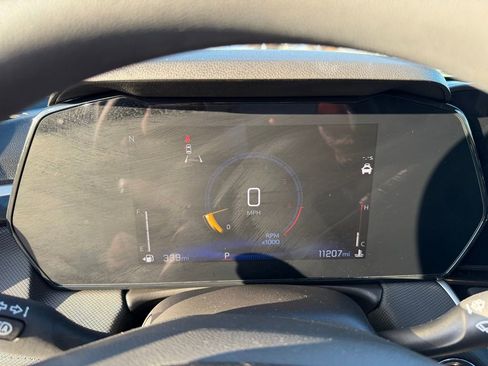 Used 2025 Chevrolet TrailBlazer LT w/ Driver Confidence Package image 13