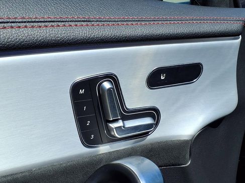 Used 2023 Mercedes-Benz CLA 250 image 30