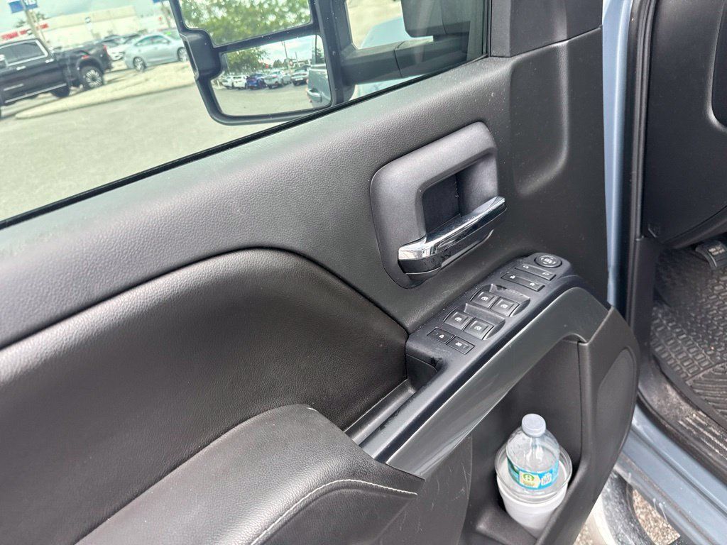 Used 2015 Chevrolet Silverado 1500 LT w/ All Star Edition RWD image 8