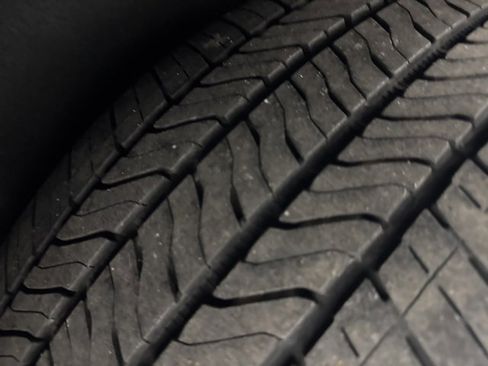 Used 2023 Chevrolet Traverse LT w/ LPO, Floor Liner Package image 37