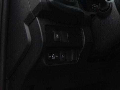 Used 2022 Toyota Tacoma SR image 16