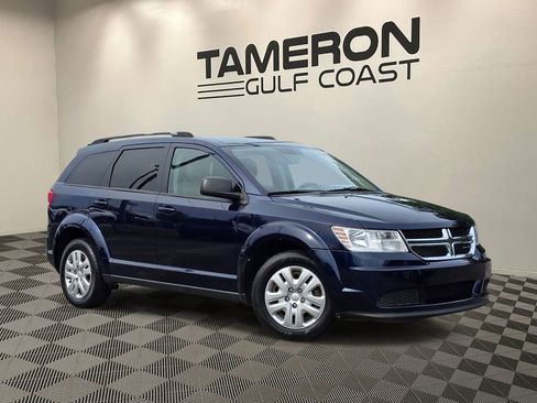 Used 2018 Dodge Journey SE FWD image 1