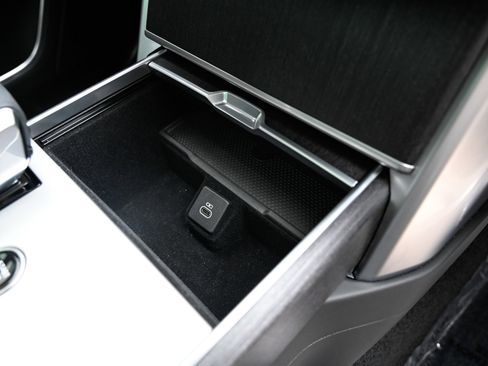 Used 2025 Land Rover Range Rover SE AWD/4WD image 61