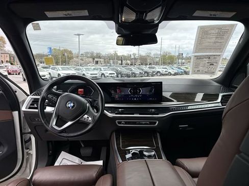 Used 2025 BMW X5 xDrive50e image 14