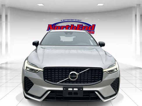 Used 2022 Volvo XC60 T8 R-Design image 8