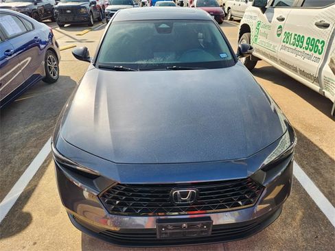 Used 2025 Honda Accord SE image 2