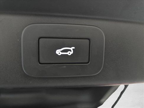 Used 2023 Land Rover Range Rover Sport SE AWD/4WD image 13