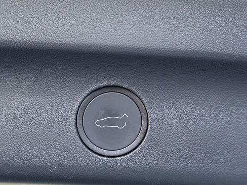 Used 2023 Tesla Model Y Long Range image 60