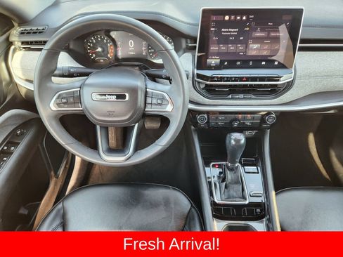 Used 2023 Jeep Compass Latitude AWD/4WD image 35