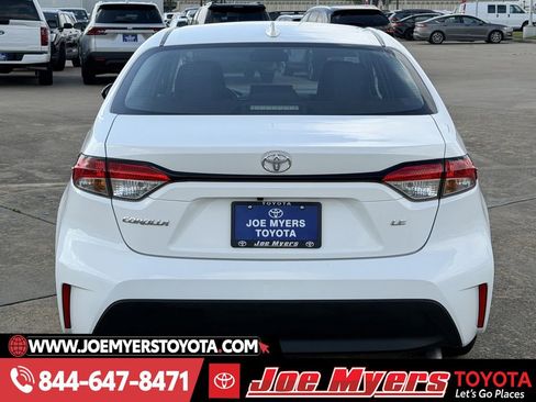 Used 2025 Toyota Corolla LE image 8