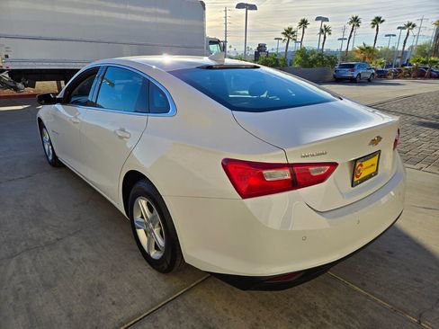 Used 2024 Chevrolet Malibu LT image 3