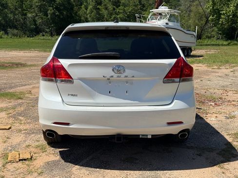 Used 2011 Toyota Venza w/ Comfort Pkg FWD image 4
