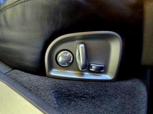 Used 2014 Porsche Panamera image 95