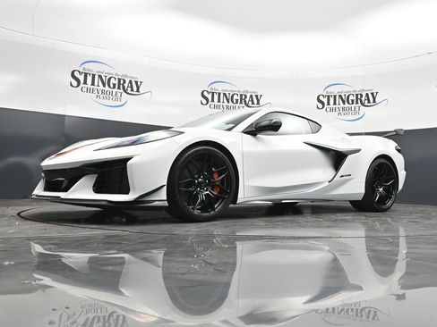 Used 2025 Chevrolet Corvette Z06 w/ Stealth Interior Trim Package RWD image 28