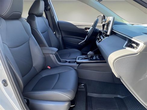 Certified 2026 Toyota Corolla Cross XLE image 14