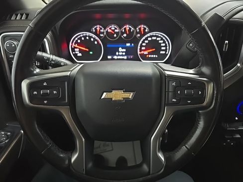 Used 2019 Chevrolet Silverado 1500 LT w/ Fleet Comfort Package AWD/4WD image 18