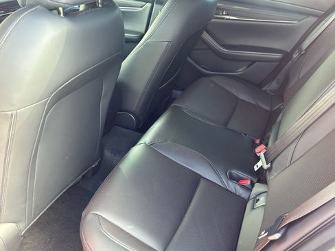New 2026 MAZDA MAZDA3 Hatchback w/Premium Plus Pkg image 17