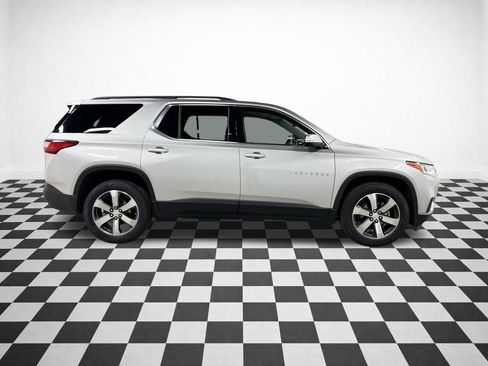 Certified 2020 Chevrolet Traverse LT w/ LT Premium Package image 2