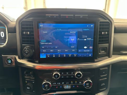 Used 2021 Ford F150 Lariat AWD/4WD image 17