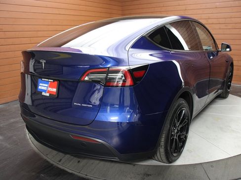 Used 2023 Tesla Model Y Long Range image 5