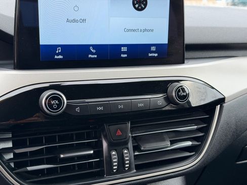 Used 2022 Ford Escape SEL image 23