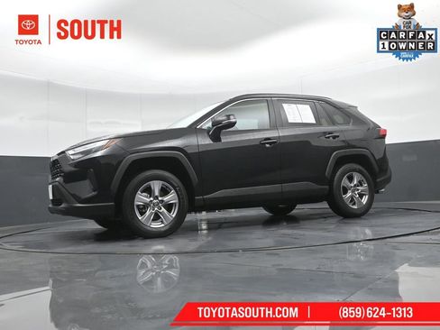 Used 2025 Toyota RAV4 XLE AWD/4WD image 41
