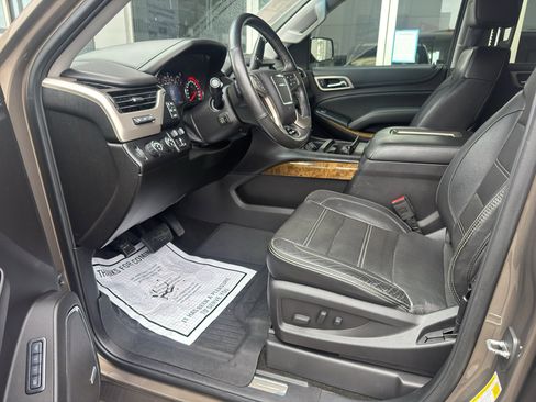 Used 2016 GMC Yukon Denali w/ Open Road Package image 5