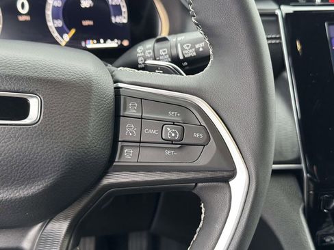 Used 2024 Jeep Grand Cherokee L Altitude image 23