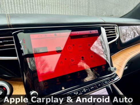 Used 2022 Jeep Grand Wagoneer Series III w/ Rear Seat Video Group 1 image 32