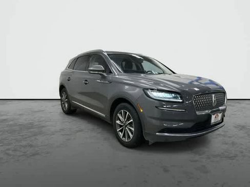 Used 2022 Lincoln Nautilus FWD image 6