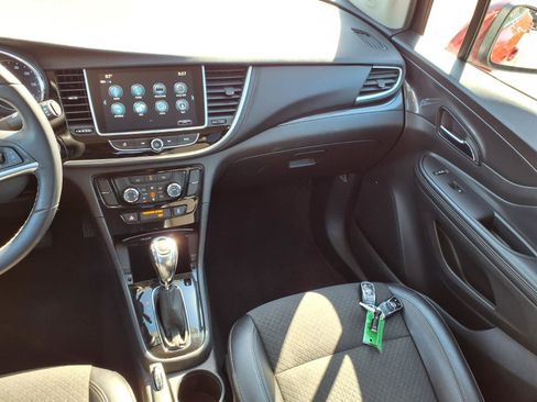 Used 2018 Buick Encore Preferred FWD image 4