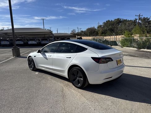 Used 2022 Tesla Model 3 Long Range image 5