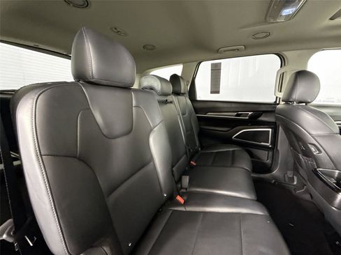 Used 2020 Kia Telluride S w/ S 8 Passenger Seating Package image 38
