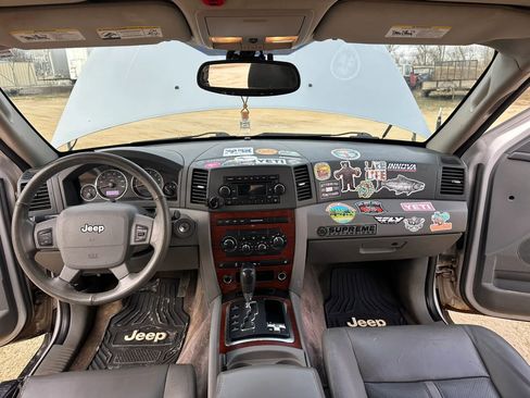 Used 2007 Jeep Grand Cherokee Limited w/ Trailer Tow Group IV image 16